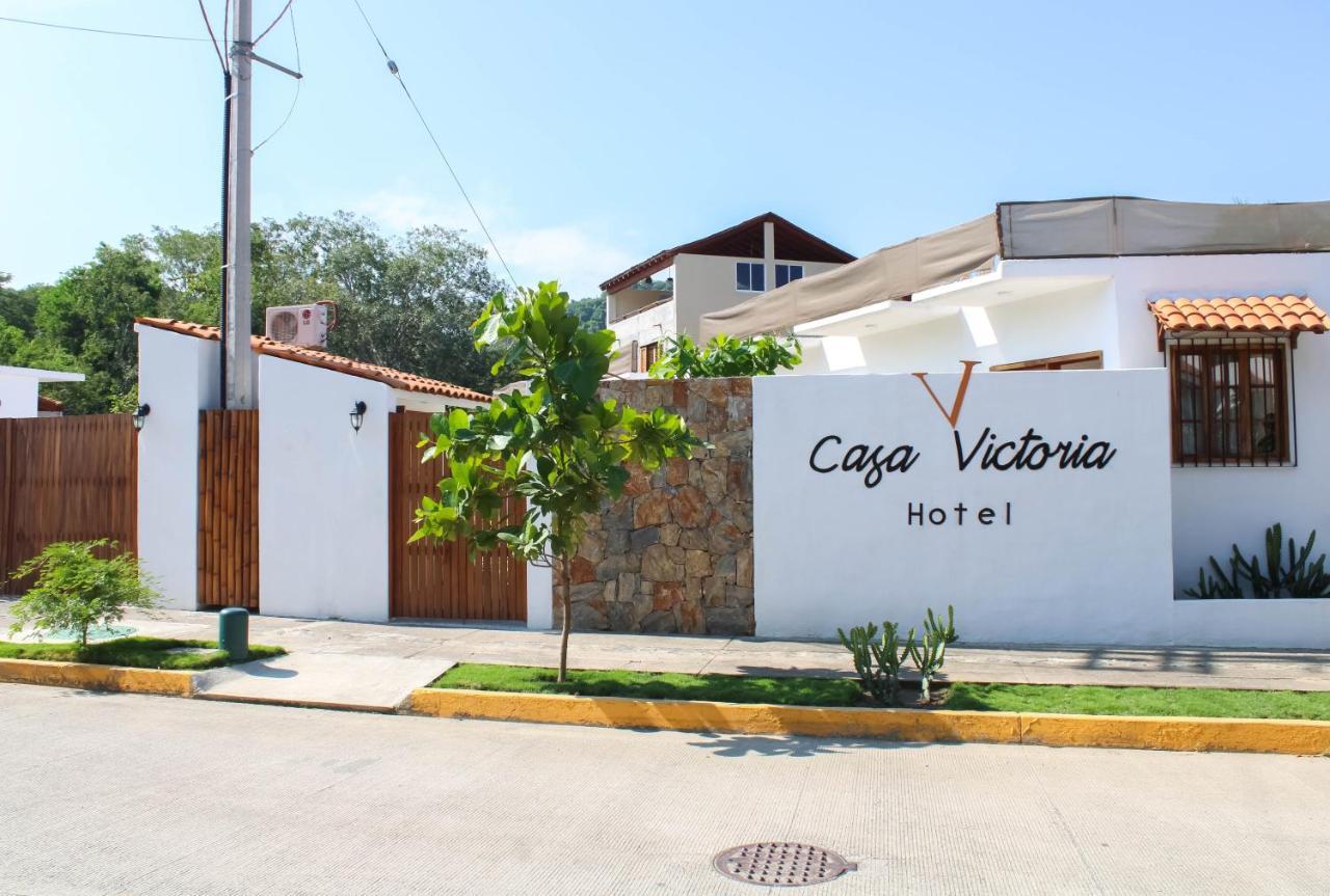 Hotel Casa Victoria Сиуатанехо Екстериор снимка