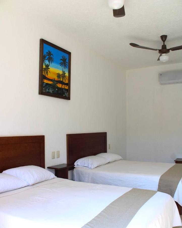 Hotel Casa Victoria Сиуатанехо Екстериор снимка